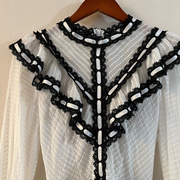 Beautiful Shirt - Picture 5 of 7